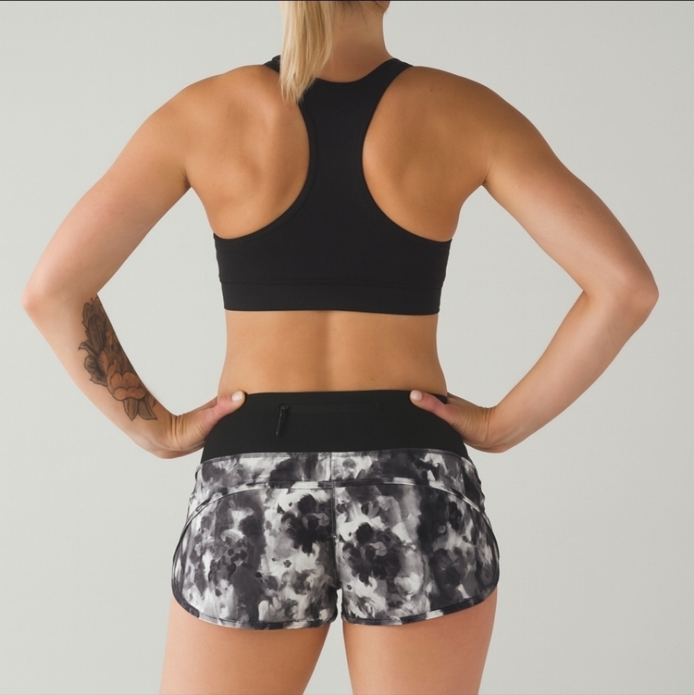 Lululemon Speed Short Lined Mini Obscurred Black Roses 10
